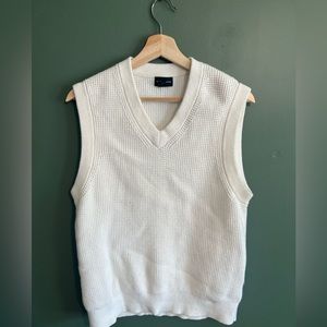 Club Monaco Men’s Small Vest V Neck Sweater